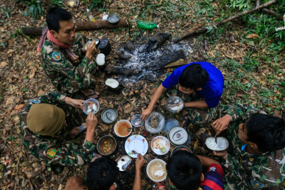 ‘เสบียงอาหาร’ ปัจจัยที่ขาดไม่ได้ในงานตระเวนไพรของ ‘ผู้พิทักษ์ป่า’