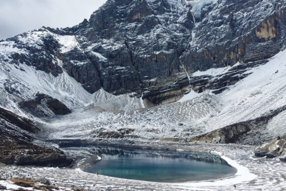 ‘จุลชีพ’ กว่า 900 สายพันธุ์ ซ่อนตัวอยู่ใต้ธารน้ำแข็งทิเบต หวั่นโลกร้อนทำให้เชื้อโรคแพร่กระจาย