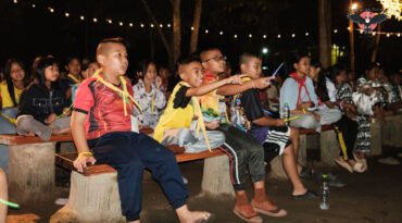 ค่ายเยาวชน “พญาแร้งคืนถิ่น” (เมื่อเด็กๆ กลับไปเรียนรู้ในป่า กับเรื่องราวพญาแร้งแห่งป่าห้วยขาแข้ง)